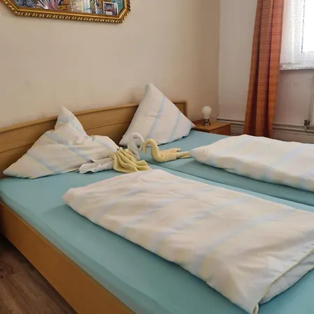 Bed & Breakfast Zum Feti Und Restaurant Ruedesheim am Rhein