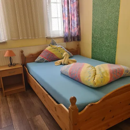 Zum Feti Und Restaurant 3*