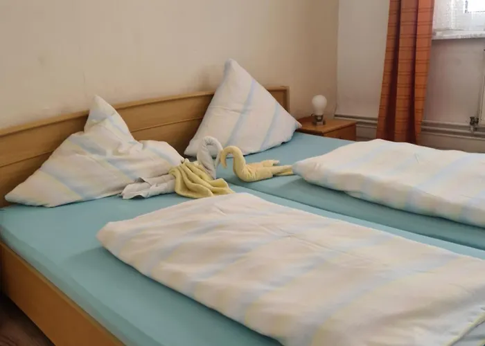 לינה וארוחת בוקר Zum Feti Und Restaurant רודסהיים אם ריין