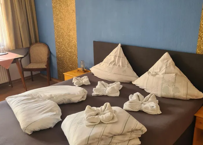 Zum Feti Und Restaurant לינה וארוחת בוקר רודסהיים אם ריין