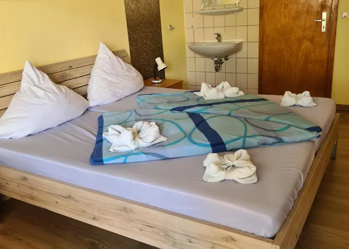 Zum Feti Und Restaurant 3*