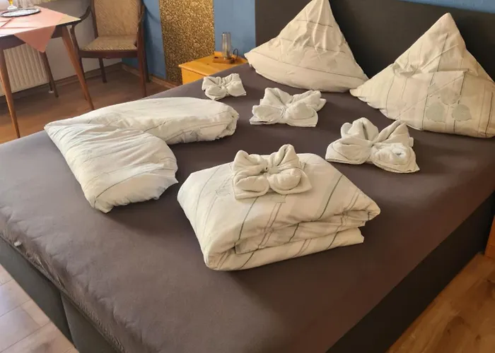 Zum Feti Und Restaurant לינה וארוחת בוקר רודסהיים אם ריין